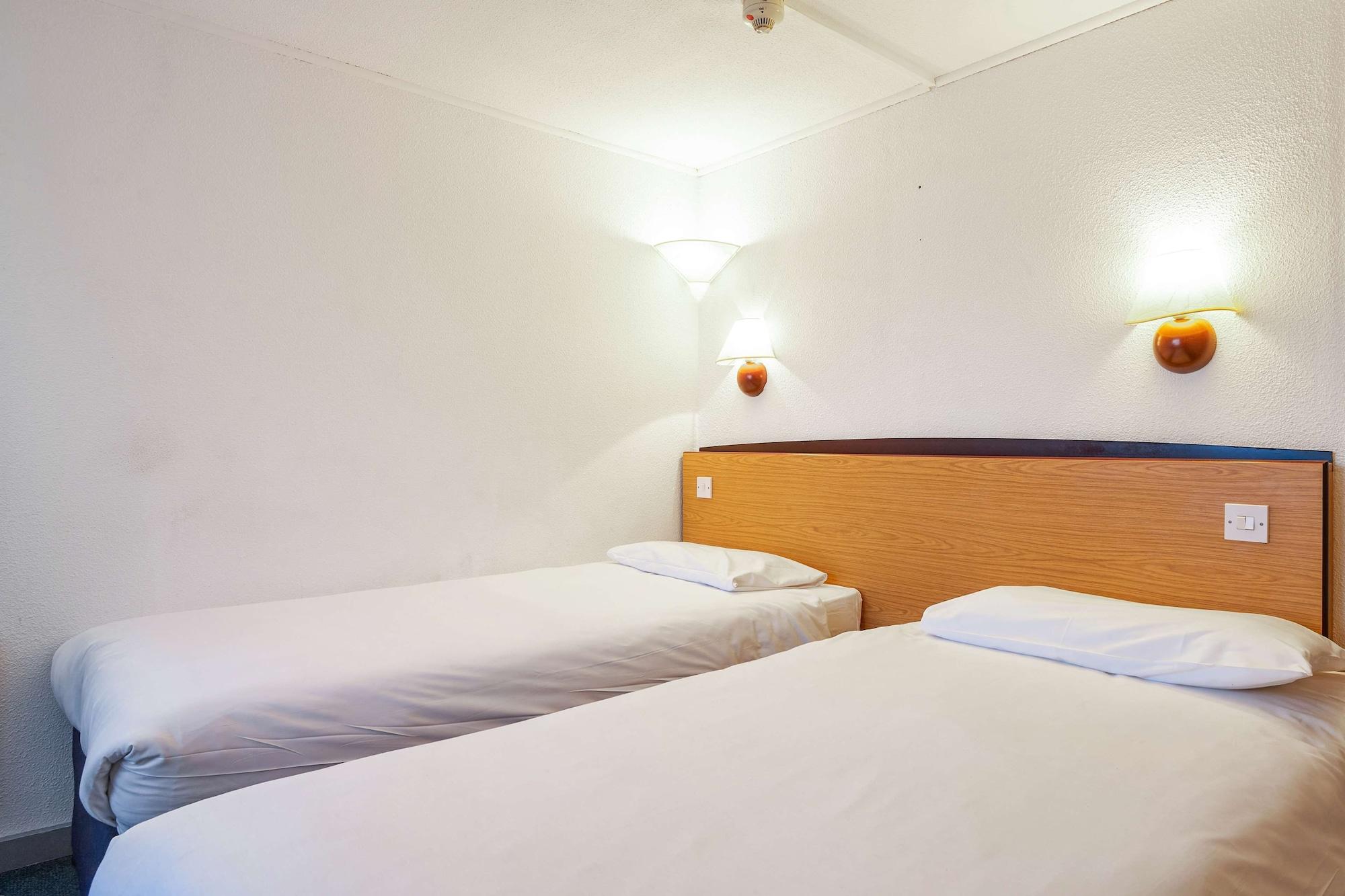 Campanile Hotel Wakefield Extérieur photo
