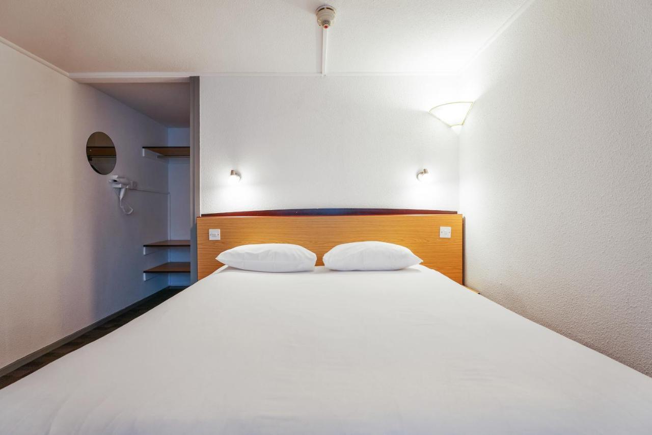 Campanile Hotel Wakefield Extérieur photo